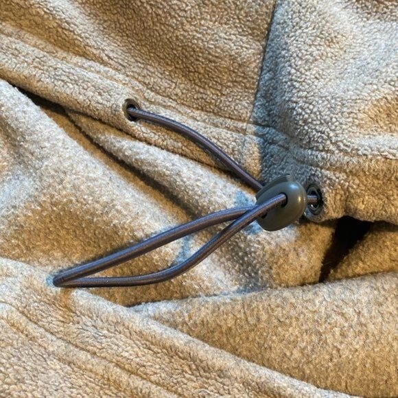 IZOD Performance Fleece Pullover: Size Large - Picture 11 of 11